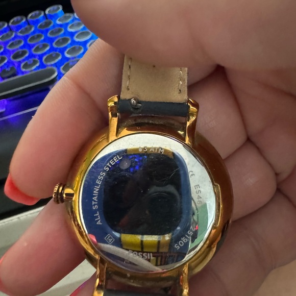 Fossil Watch - Picture 2 of 3